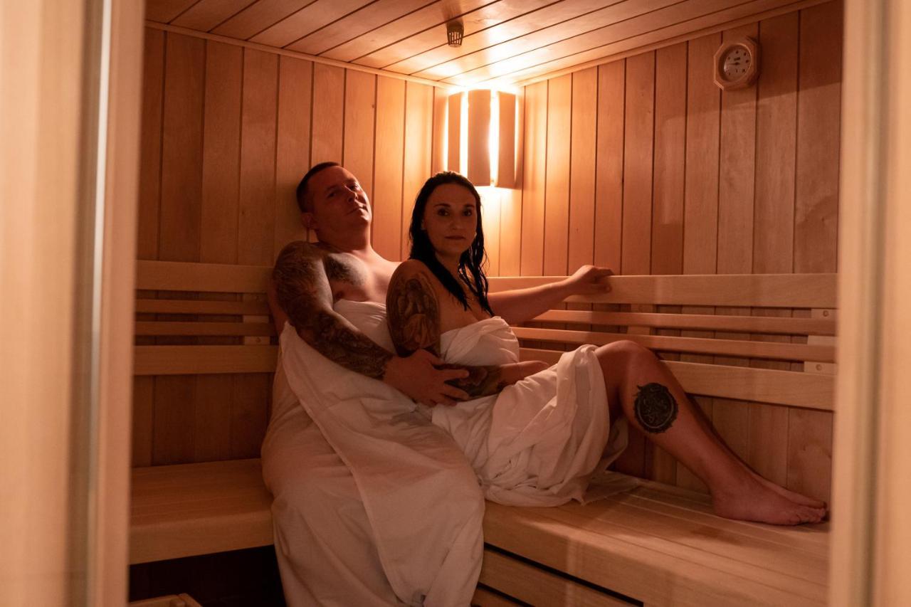 Hotel Svycarsky Dum Sneznik Luaran gambar