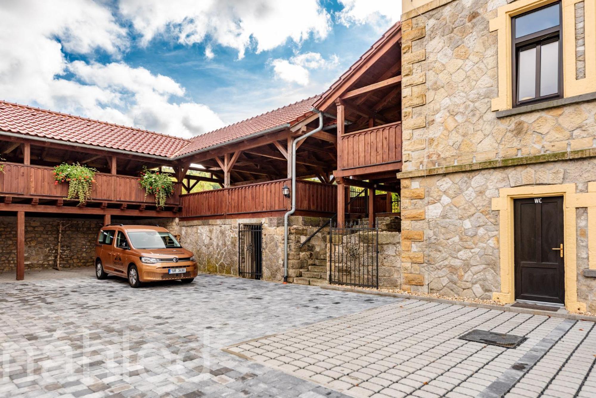 Hotel Svycarsky Dum Sneznik Luaran gambar