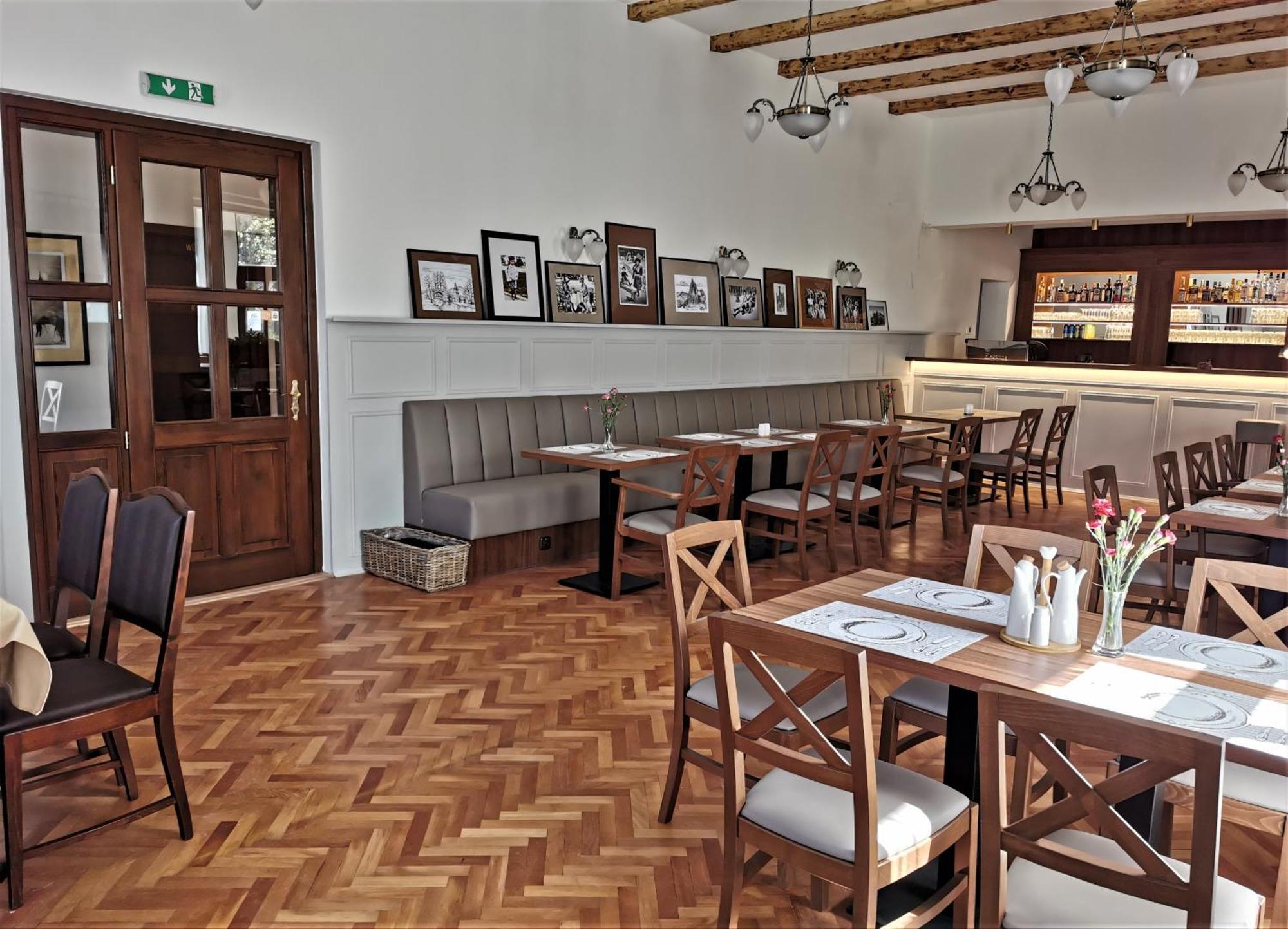 Hotel Svycarsky Dum Sneznik Luaran gambar